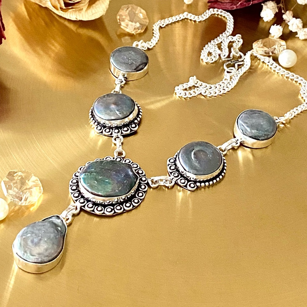 Gray Biwa Pearl Handcrafted Dangling Necklace - Picture 4 of 10